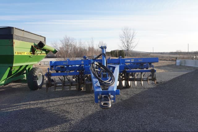 Image of Landoll 2210 equipment image 1