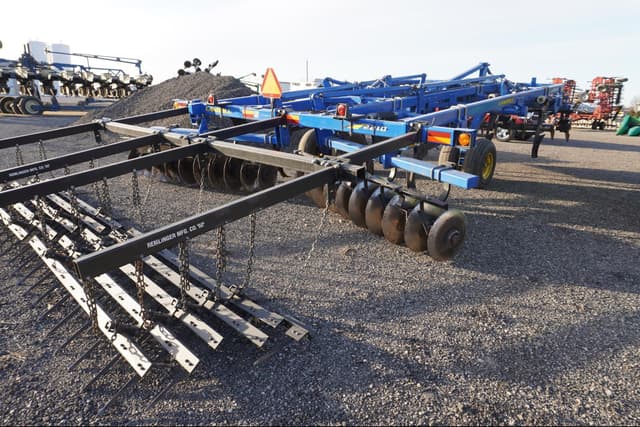 Image of Landoll 2210 equipment image 4