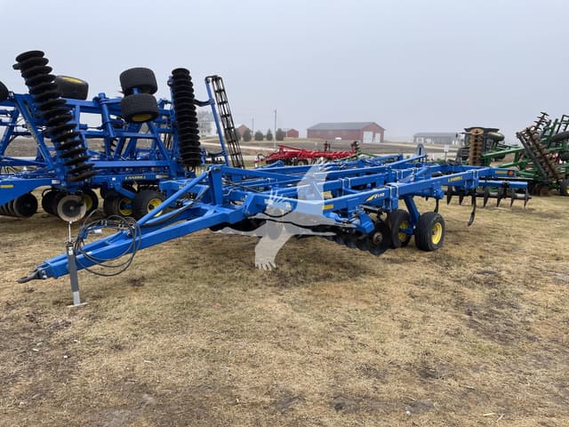 Image of Landoll 2210 equipment image 4