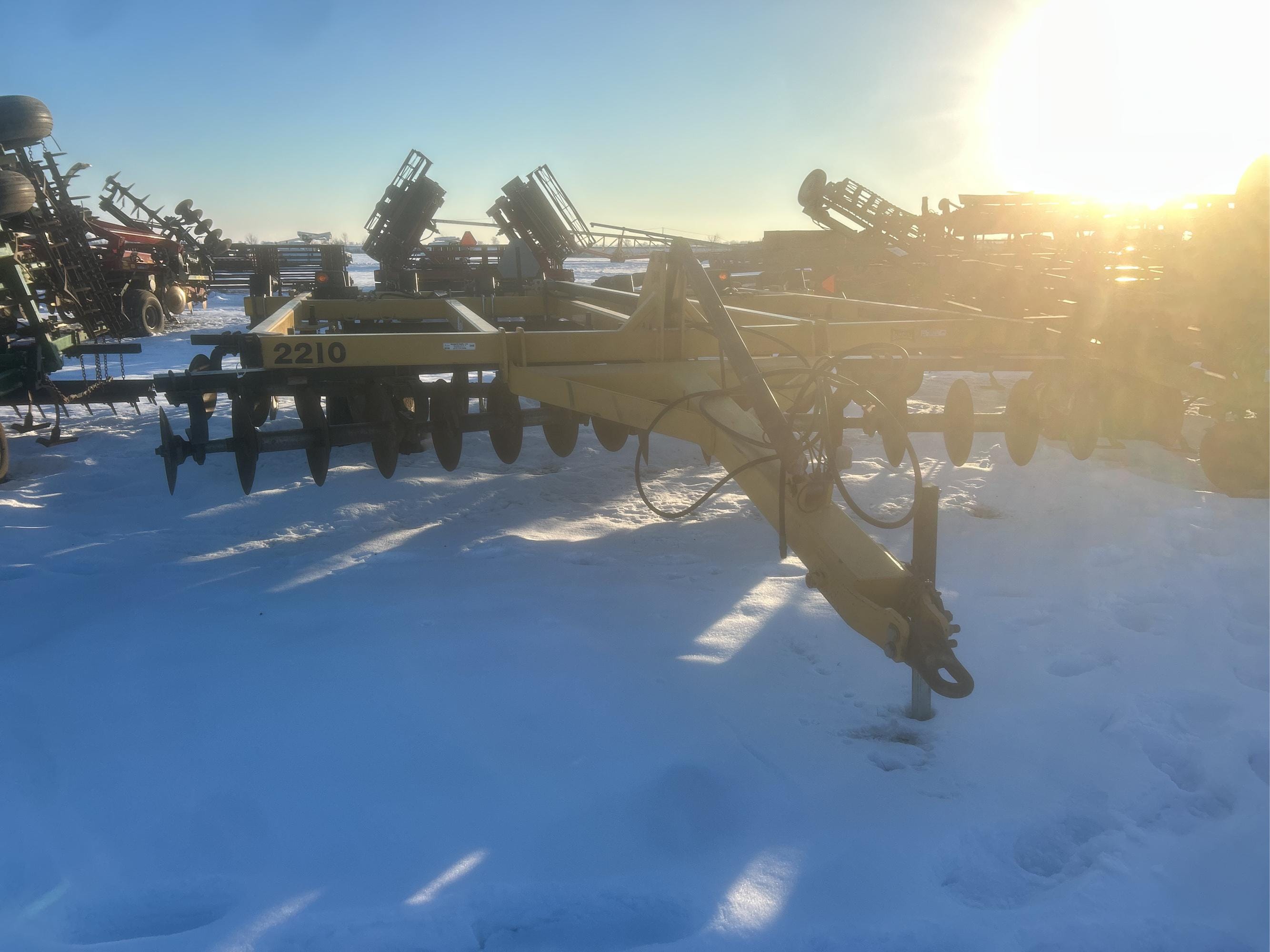 Main image Landoll 2210