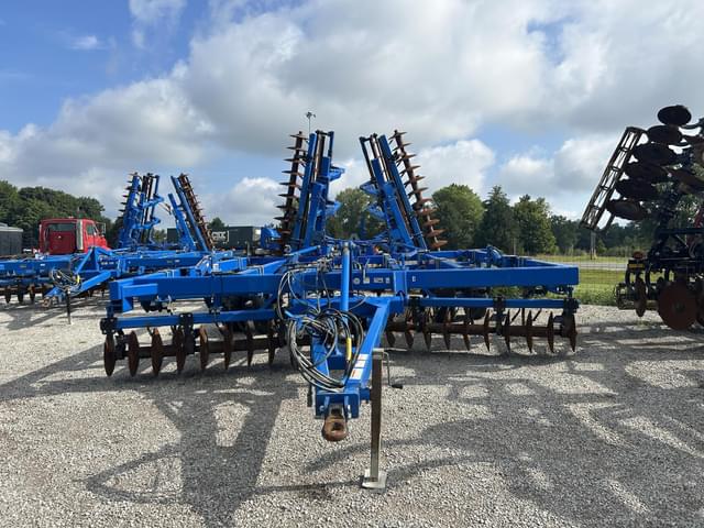 Image of Landoll 2211 equipment image 2