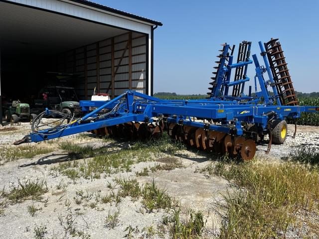 Image of Landoll 2211 equipment image 4