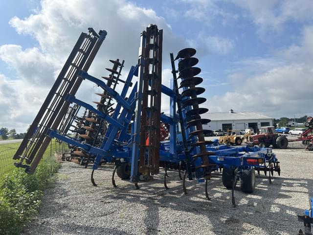 Image of Landoll 2211 equipment image 3