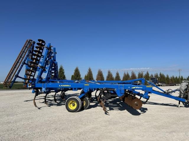 Image of Landoll 2211 equipment image 3