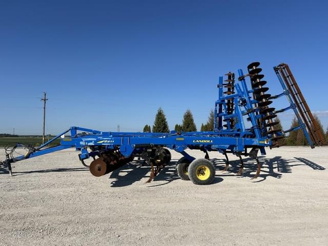 Image of Landoll 2211 equipment image 2