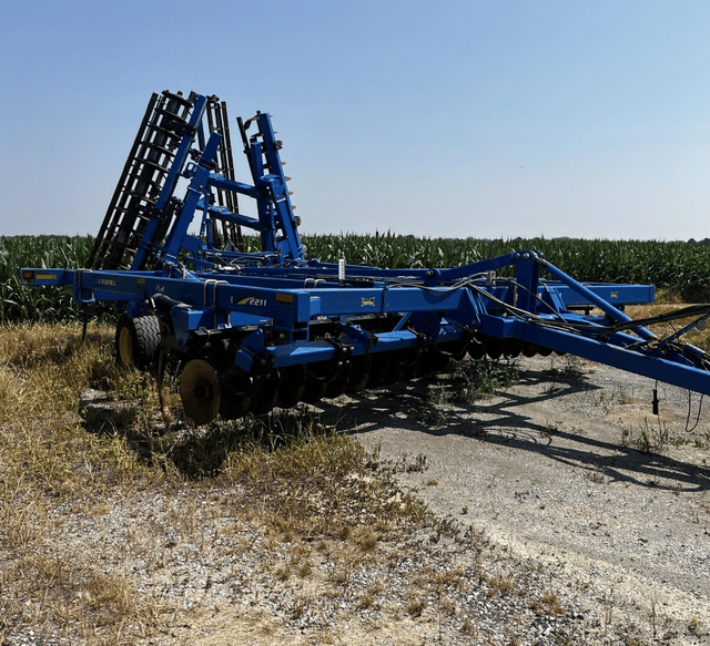 Image of Landoll 2211 equipment image 4