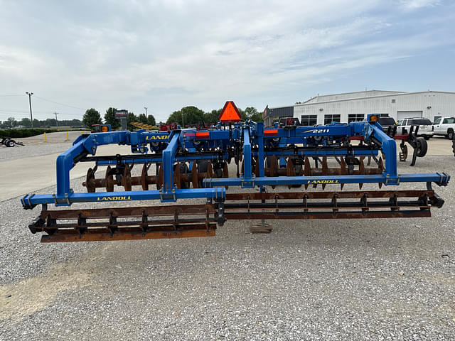Image of Landoll 2211 equipment image 3