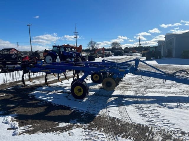 Image of Landoll 2211 equipment image 3