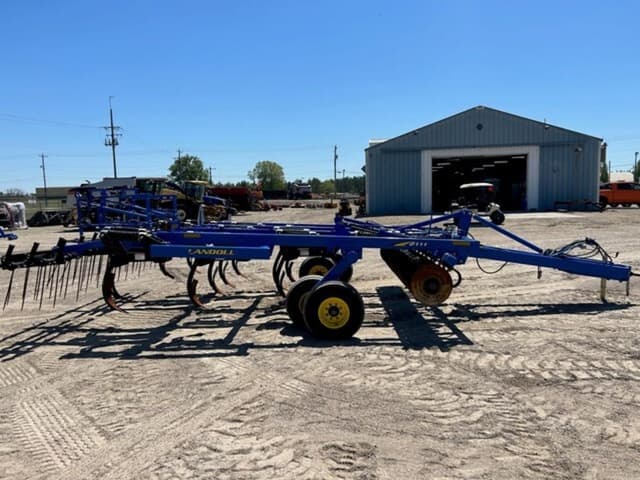 Image of Landoll 2211 equipment image 3