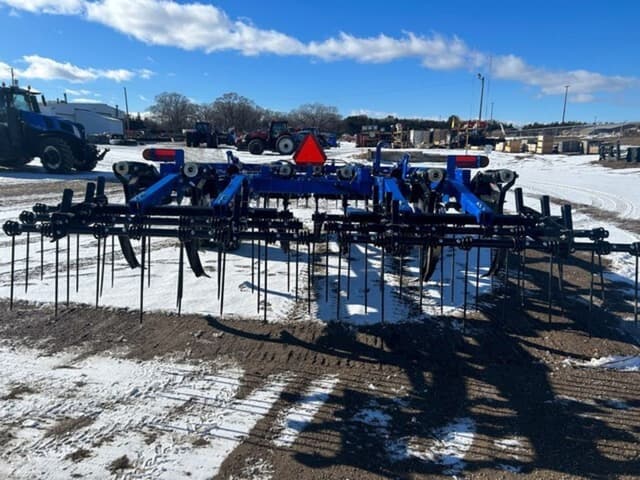 Image of Landoll 2211 equipment image 4