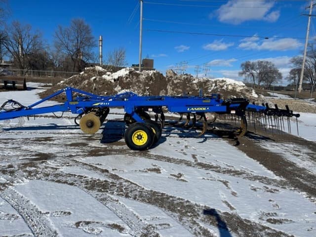 Image of Landoll 2211 equipment image 1