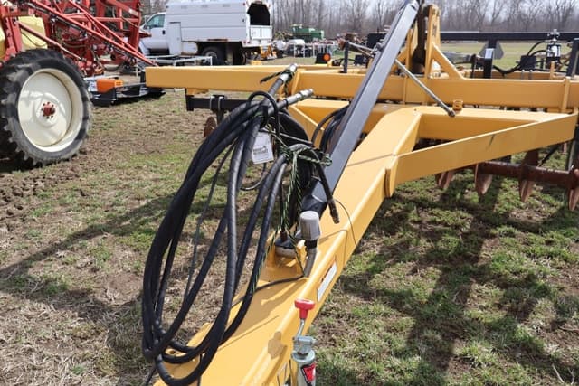 Image of Landoll 2327 equipment image 4