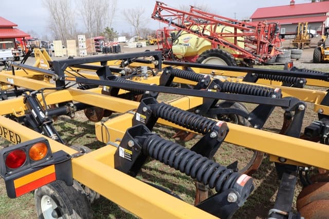 Image of Landoll 2327 equipment image 3