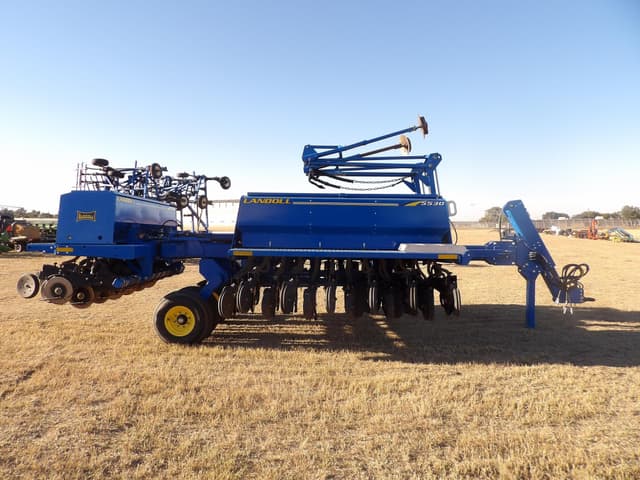 Image of Landoll 5530 equipment image 2