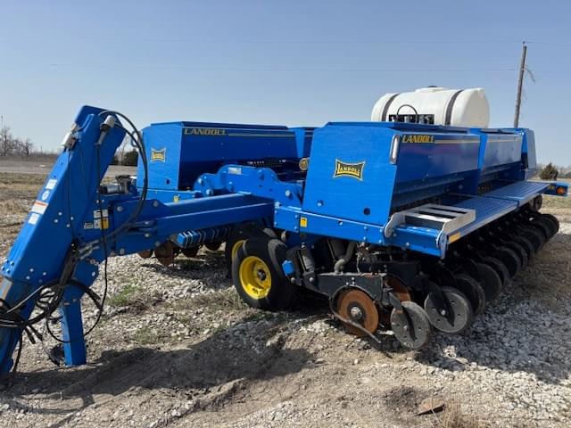 Image of Landoll 5530 equipment image 4
