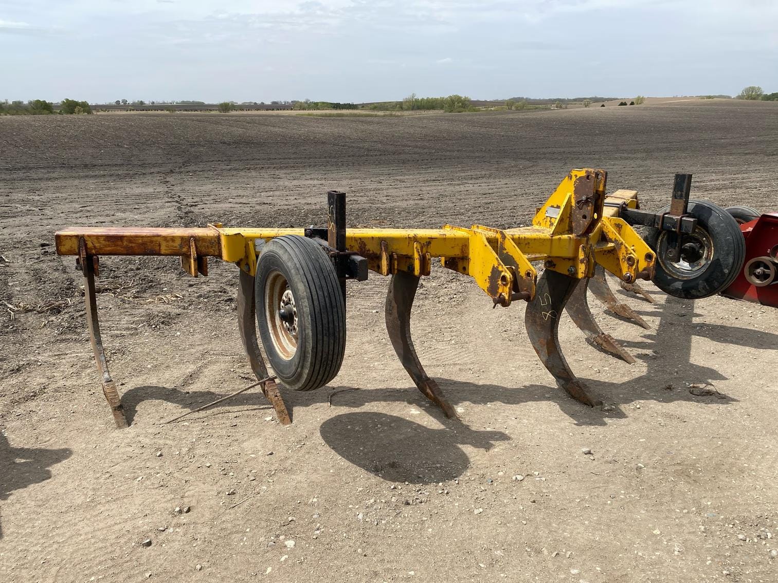 Landoll 600 Equipment Image0