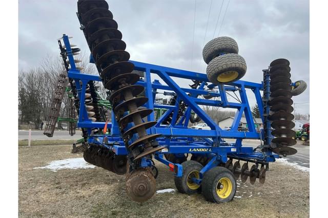 Image of Landoll 6230 equipment image 2