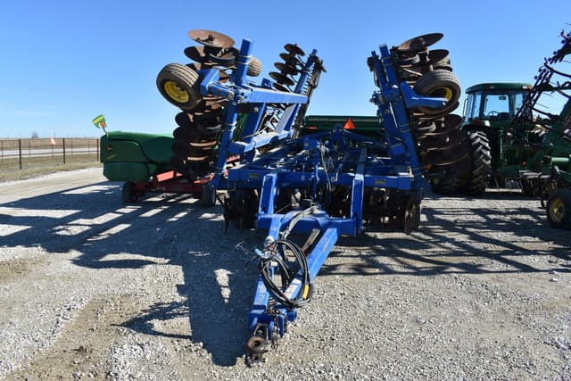 Image of Landoll 6230 equipment image 1