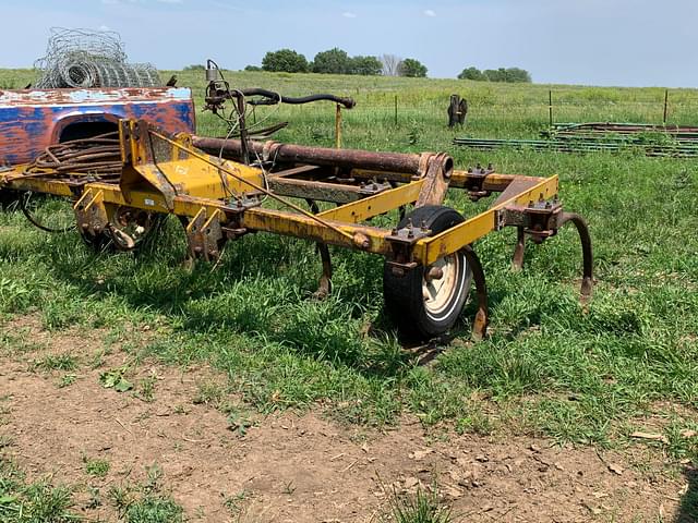 Image of Landoll 3311 equipment image 1