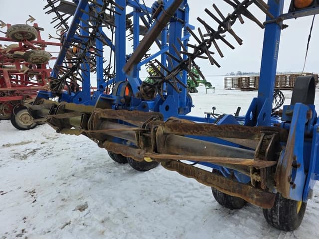 Image of Landoll 7130 equipment image 3