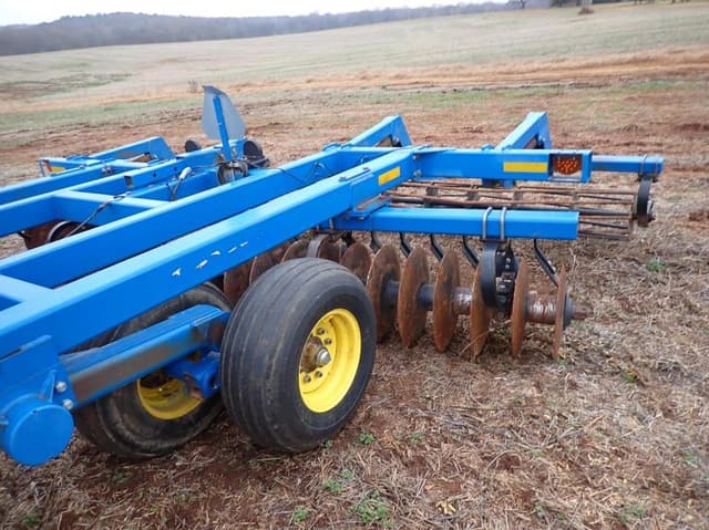 Image of Landoll 7410 equipment image 3