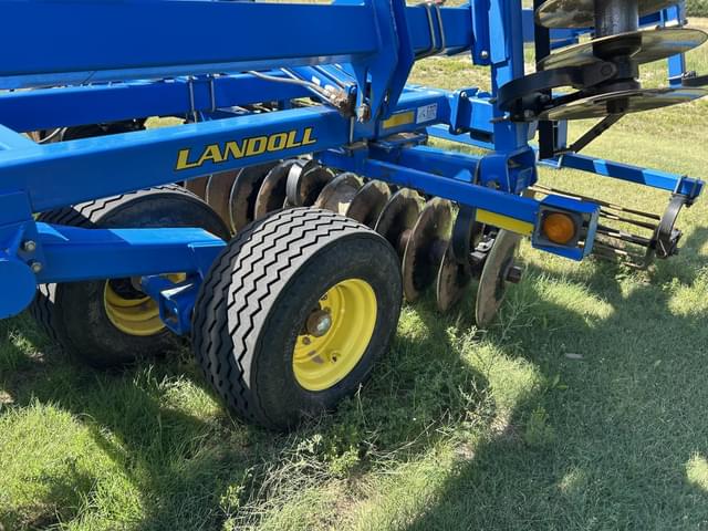 Image of Landoll 7431 equipment image 3