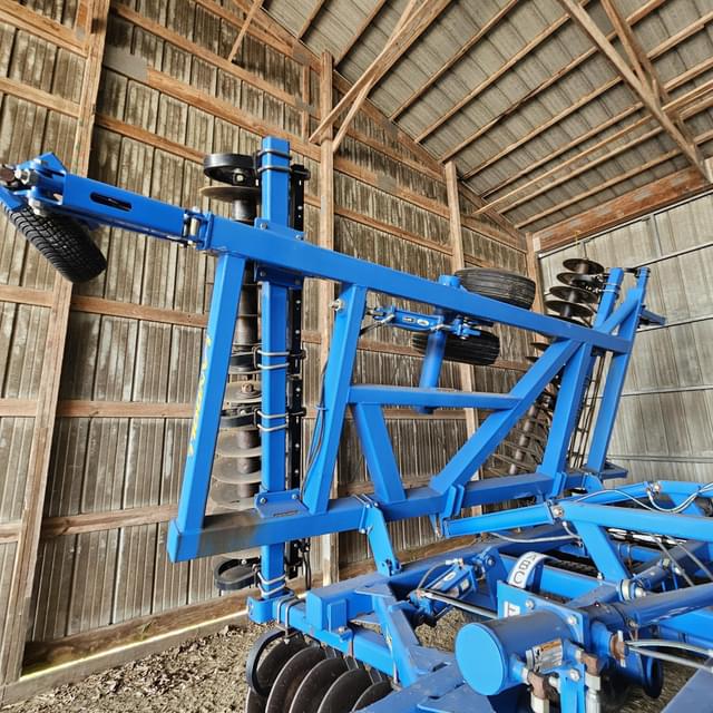 Image of Landoll 7431 equipment image 4