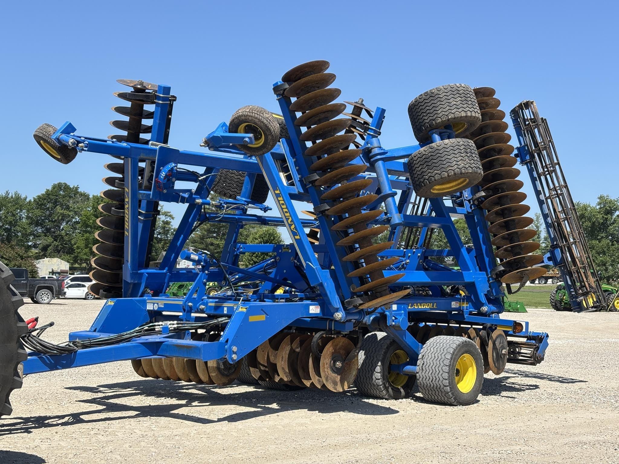 Landoll 7530-29 Equipment Image0