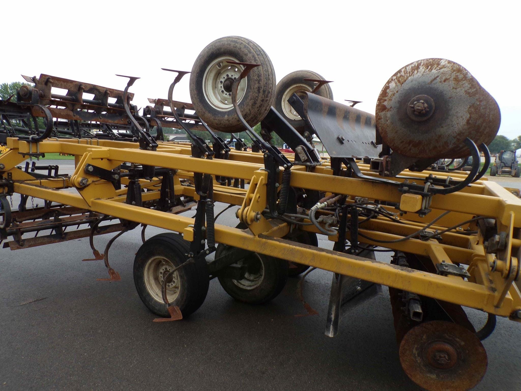 Landoll 875 Equipment Image0