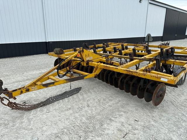 Image of Landoll 875 equipment image 1