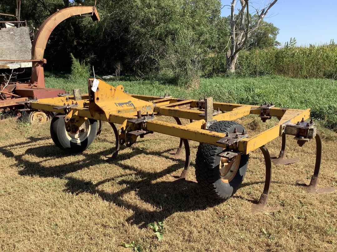 Image of Landoll 3311 Primary image