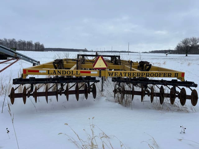 Image of Landoll 2200 equipment image 3