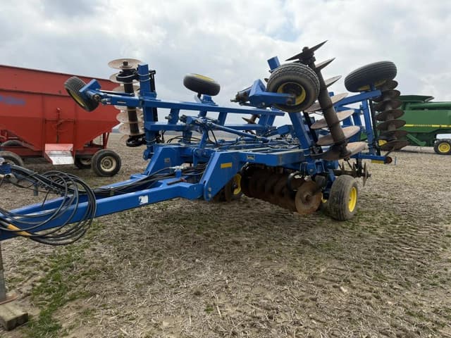 Image of Landoll 6230 equipment image 1