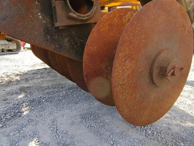 Image of Landoll Soil Master equipment image 2