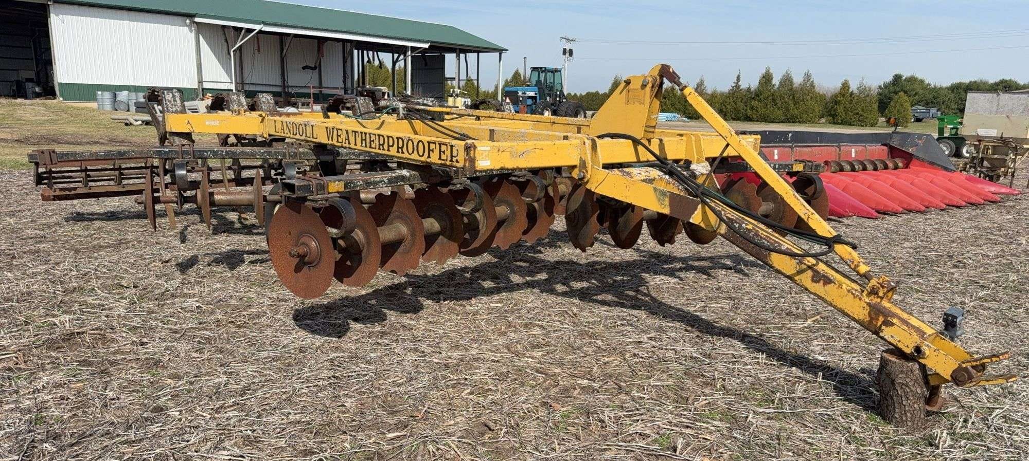 Landoll 2200 Equipment Image0