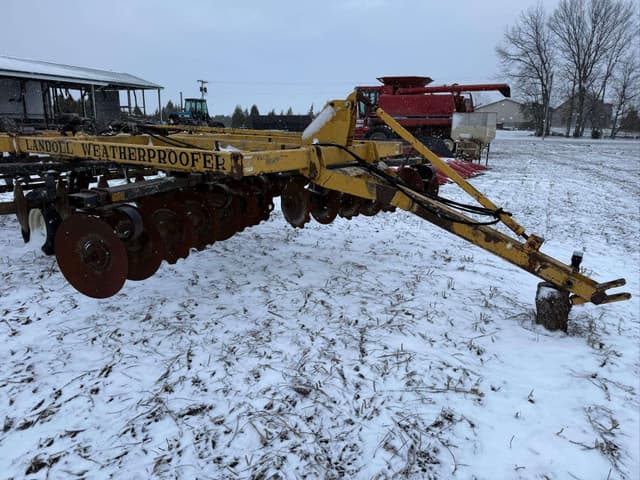 Image of Landoll 2200 equipment image 2