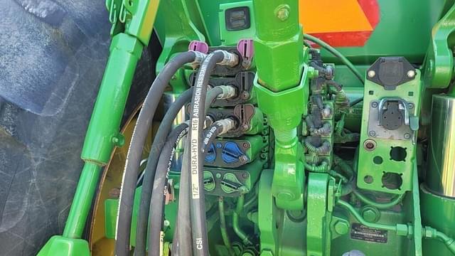 Image of John Deere 8345R equipment image 4