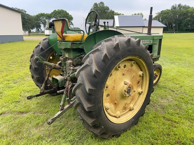 Image of John Deere 520 equipment image 2