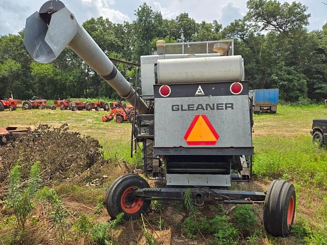 Image of Allis Chalmers F2 Gleaner equipment image 3