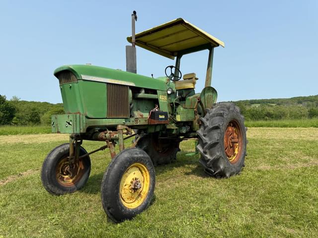 Image of John Deere 4020 equipment image 1