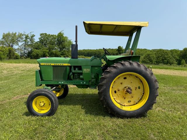 Image of John Deere 3020 equipment image 1
