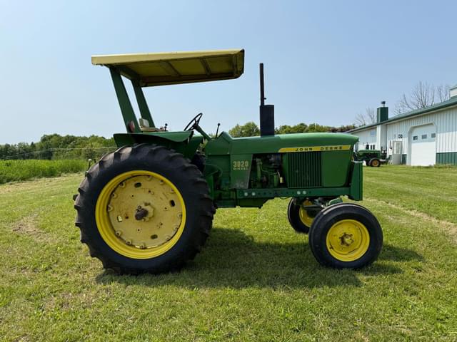 Image of John Deere 3020 equipment image 3
