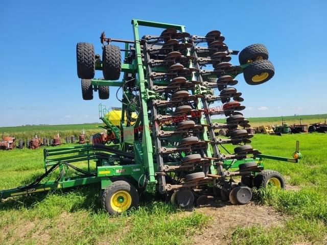 Image of John Deere 1860 equipment image 3