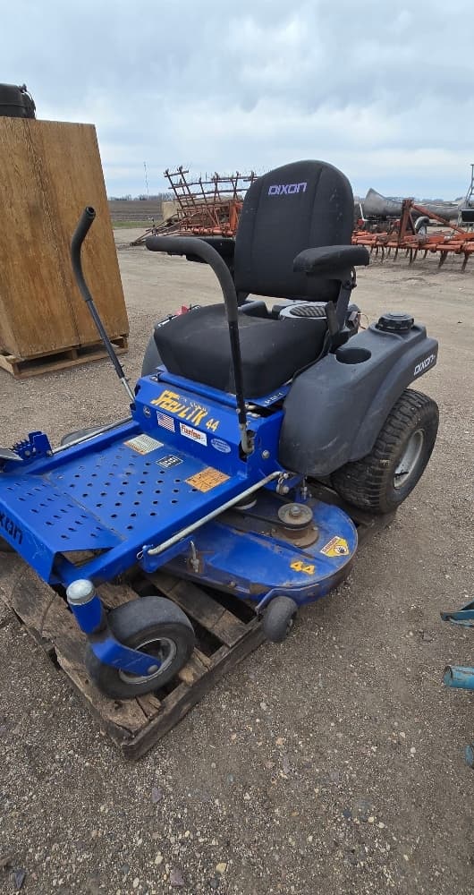 Image of Dixon Speed ZTR Image 1