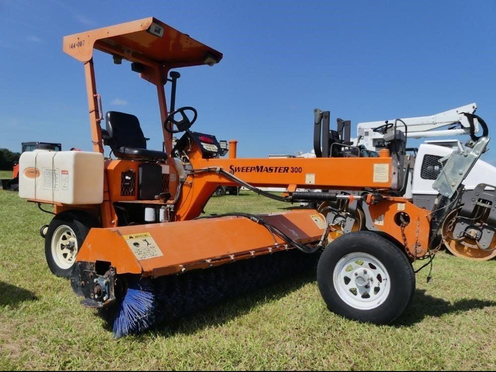 Laymor SweepMaster 300 Equipment Image0