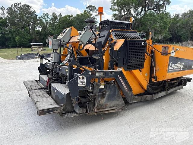 Image of LeeBoy 8520 equipment image 4