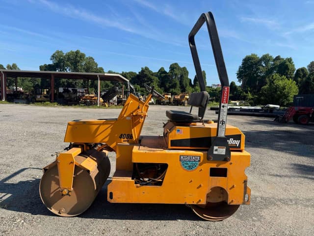 Image of LeeBoy 400 equipment image 1