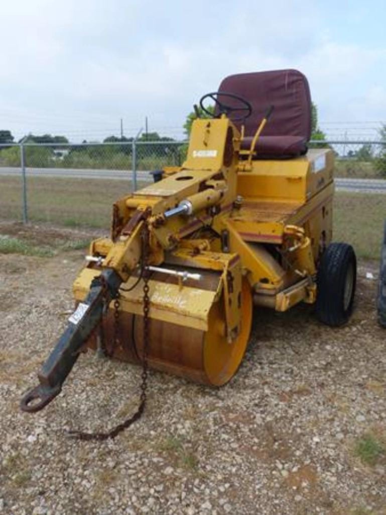 Main image LeeBoy 400T