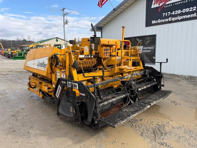 Image of LeeBoy 8500 equipment image 2