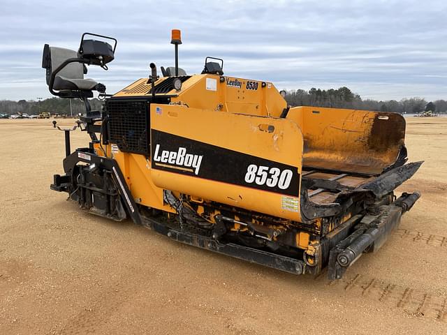 Image of LeeBoy 8530 equipment image 3